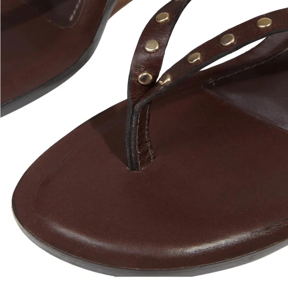 ViX Paula Hermanny | Betina Studded Wedge Sandals | Brown